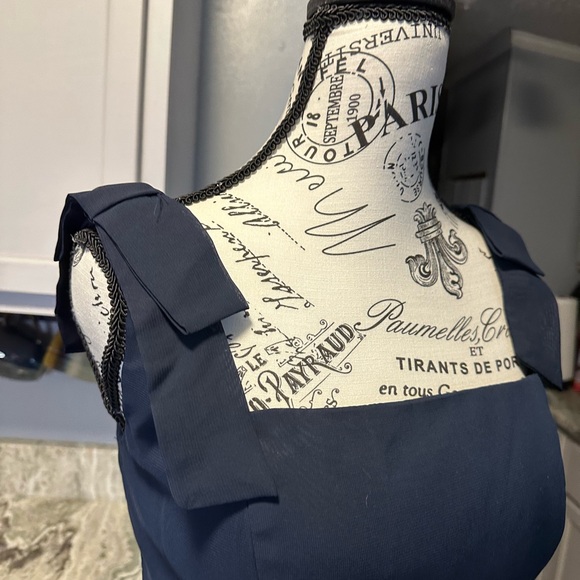 Elegant Navy Blue Women's Dress - Picture 2 of 3